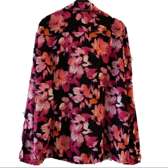 ❤️Karl Lagerfeld Black Floral ruffle front blouse❤️ - Picture 6 of 10